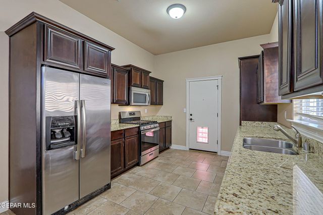 3625 GRAND BAHAMAS Drive, El Paso, TX 79936