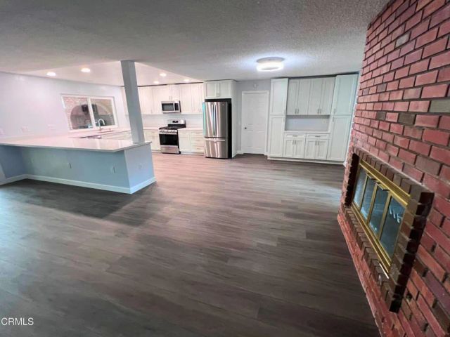 10945 Kings Road, Ventura, CA 93004