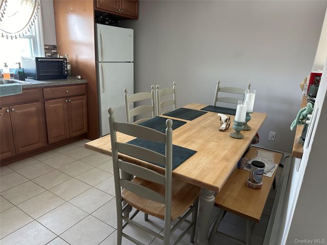 360 West Drive, Copiague, NY 11726