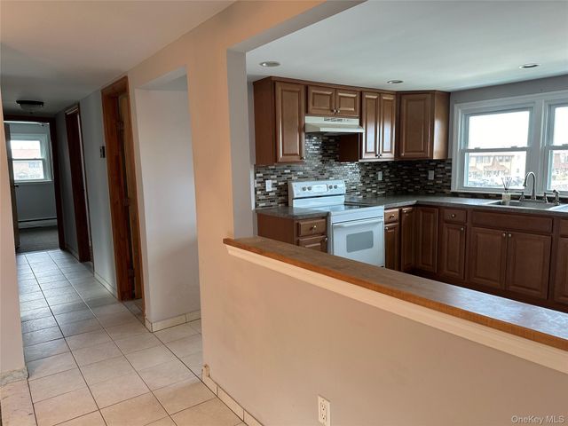 360 West Drive, Copiague, NY 11726