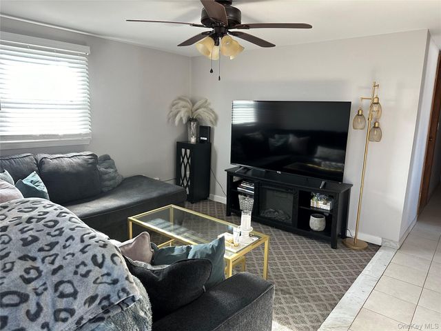 360 West Drive, Copiague, NY 11726