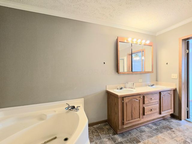 3859 County Road 15, Marengo, OH 43334