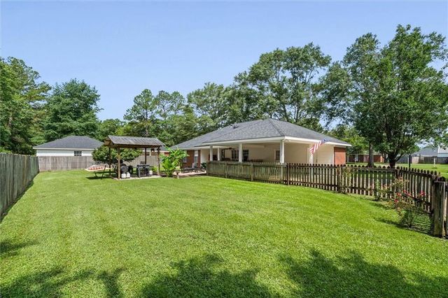 466 Wesley V Street, Satsuma, AL 36572