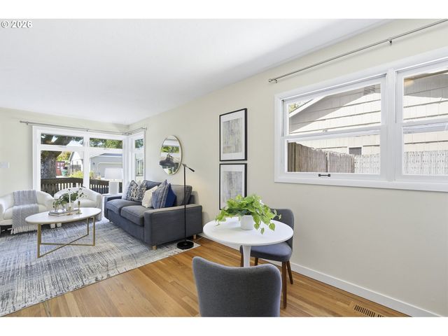 4224 Se 73RD Ave, Portland, OR 97206