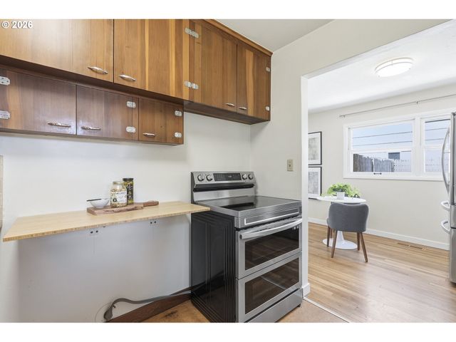 4224 Se 73RD Ave, Portland, OR 97206