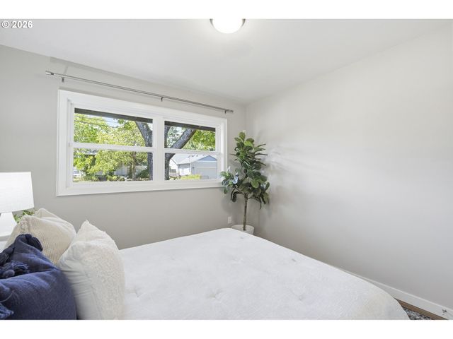 4224 Se 73RD Ave, Portland, OR 97206