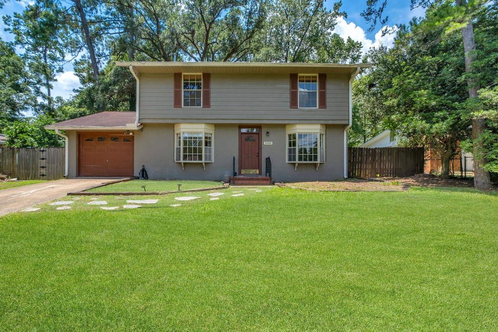 2222 Woodlawn Drive, Tallahassee, FL 32303