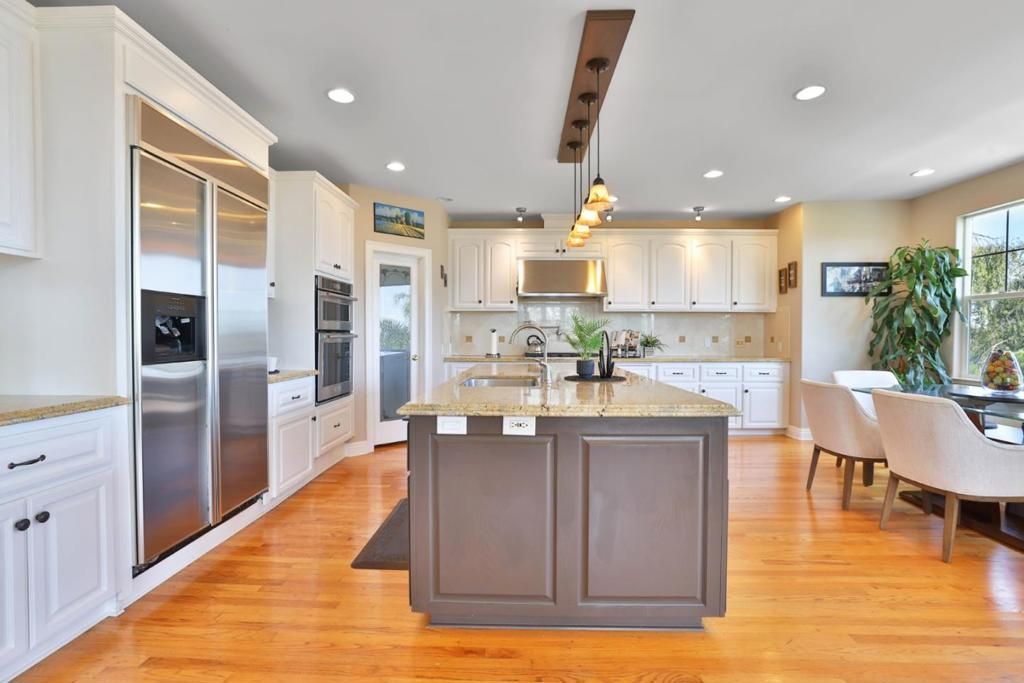 Image 11 of property listing at 100 Heintz Court, Los Gatos, CA 95032
