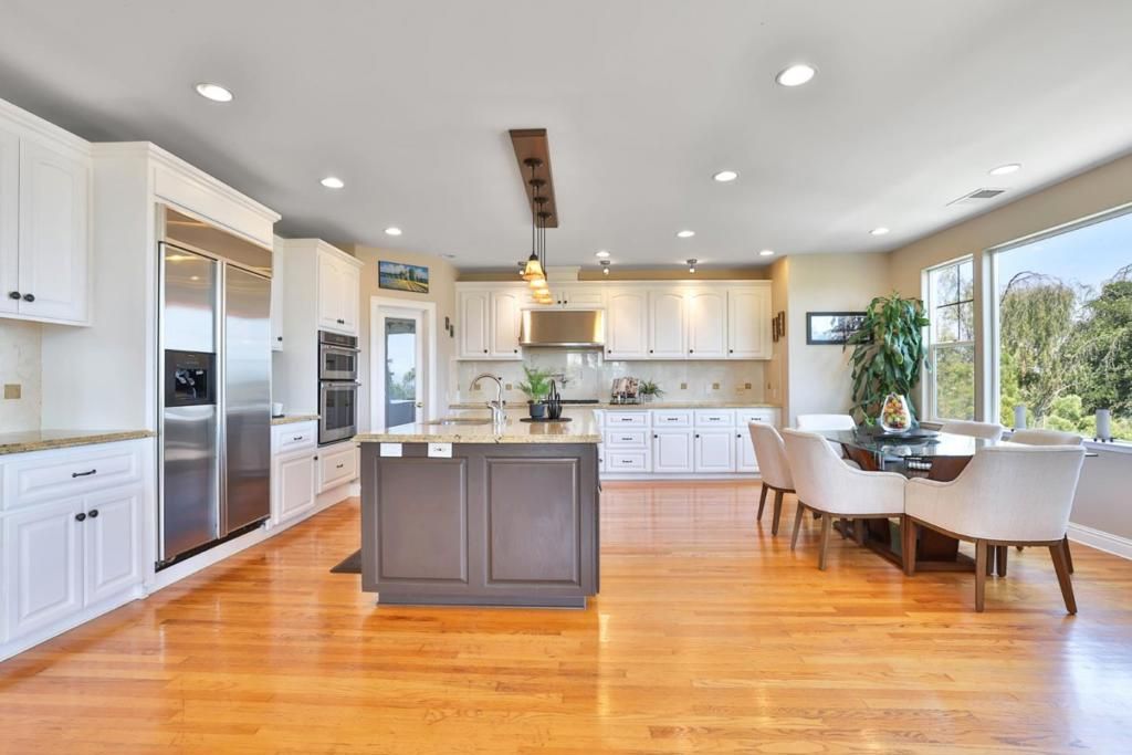 Image 14 of property listing at 100 Heintz Court, Los Gatos, CA 95032