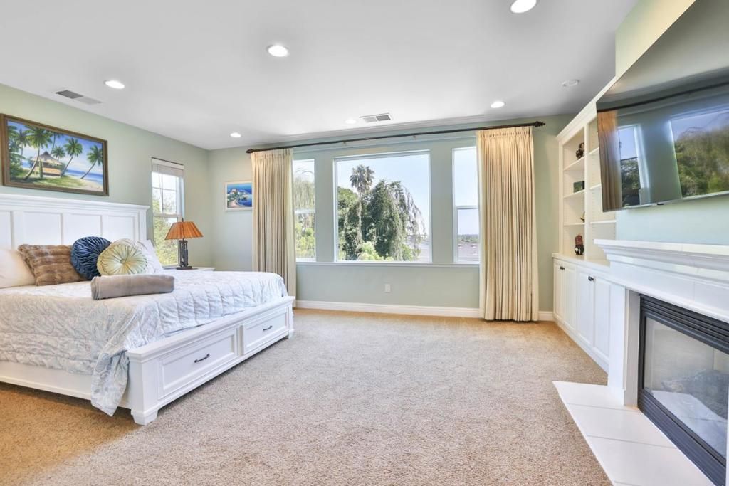 Image 16 of property listing at 100 Heintz Court, Los Gatos, CA 95032