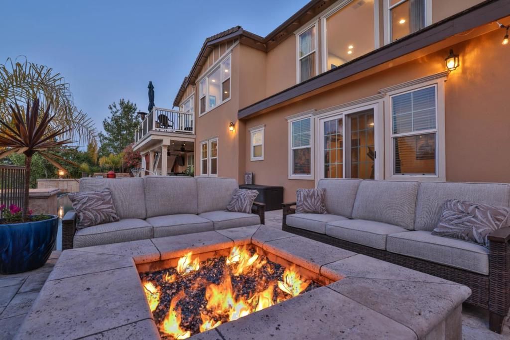 Image 40 of property listing at 100 Heintz Court, Los Gatos, CA 95032