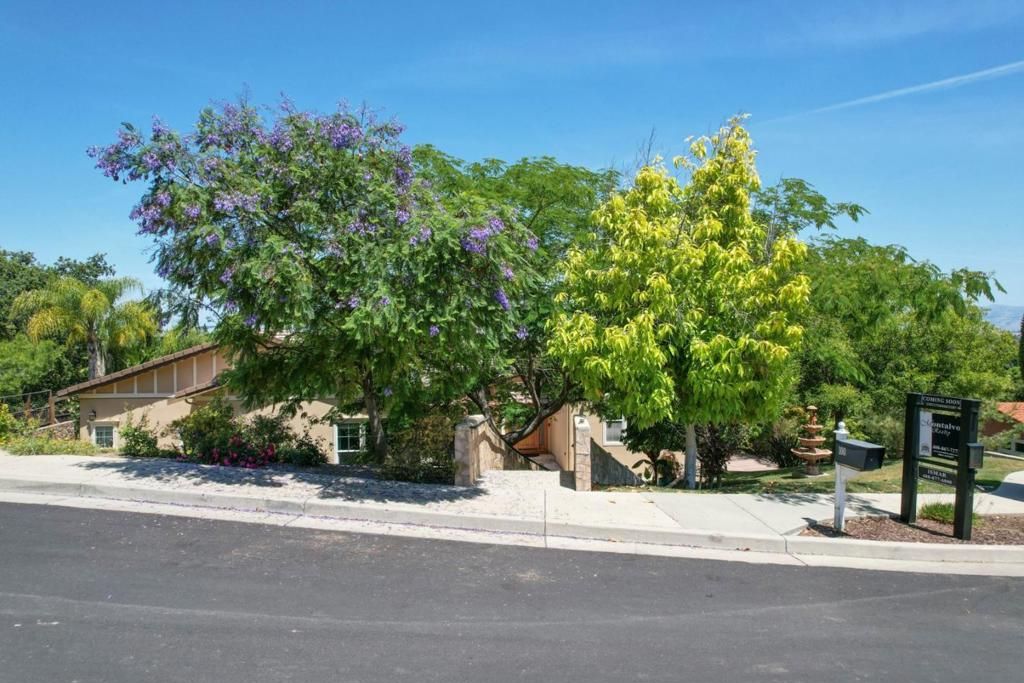Image 41 of property listing at 100 Heintz Court, Los Gatos, CA 95032