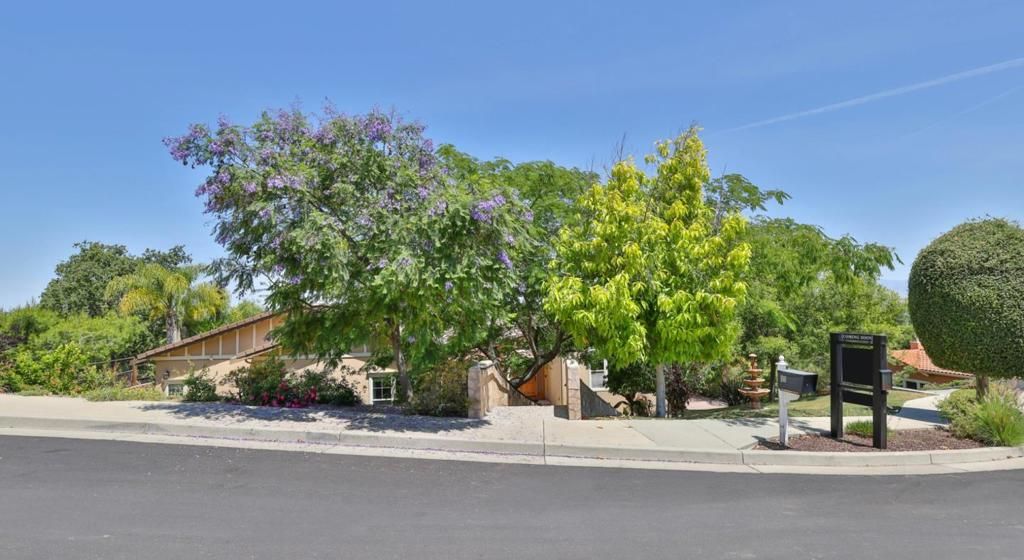 Image 6 of property listing at 100 Heintz Court, Los Gatos, CA 95032
