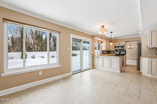 972 Quartz Drive, Toms River, NJ 08753