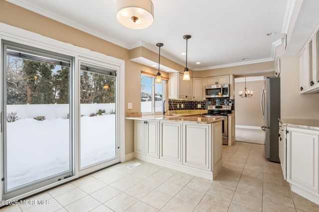 972 Quartz Drive, Toms River, NJ 08753