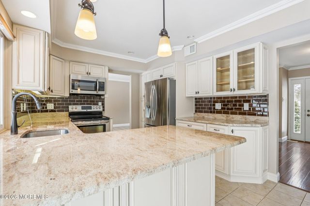 972 Quartz Drive, Toms River, NJ 08753