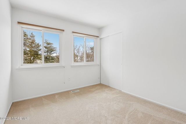 972 Quartz Drive, Toms River, NJ 08753