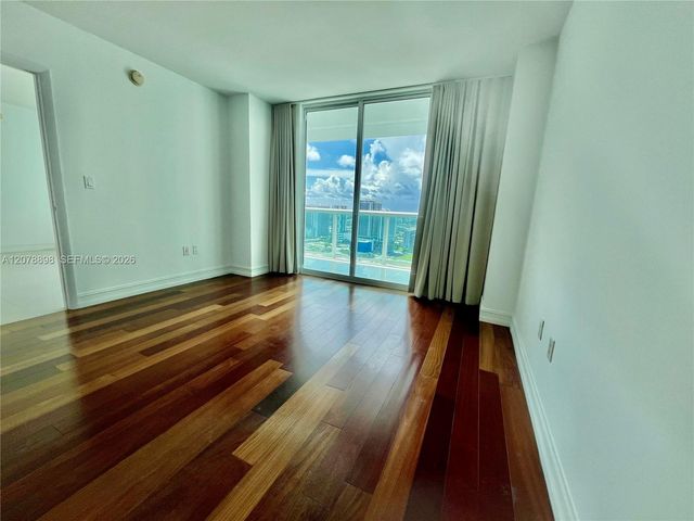 1800 N Bayshore Drive 3710, Miami, FL 33132