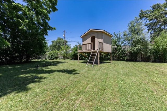 2900 Woodend Avenue, Kansas City, KS 66106