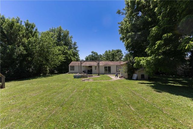 2900 Woodend Avenue, Kansas City, KS 66106