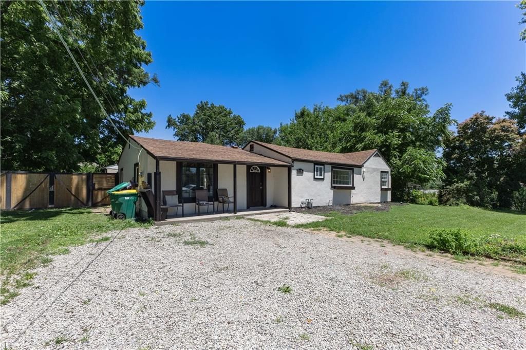 2900 Woodend Avenue, Kansas City, KS 66106
