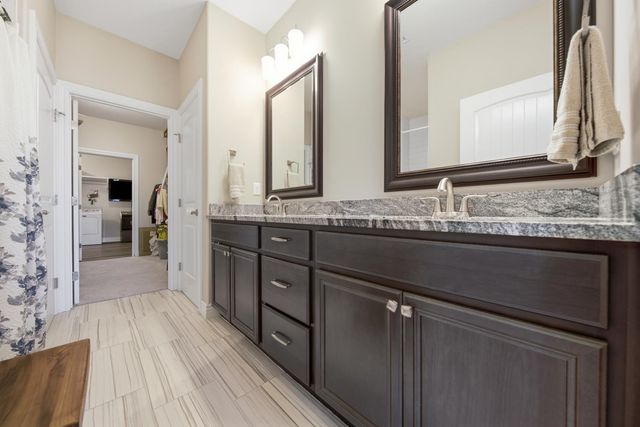 1013 E Waters Edge St, Derby, KS 67037