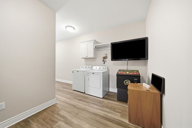 1013 E Waters Edge St, Derby, KS 67037