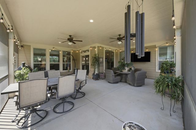 1013 E Waters Edge St, Derby, KS 67037