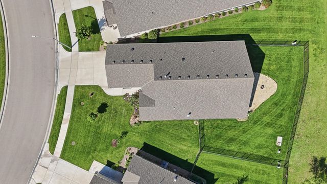 1013 E Waters Edge St, Derby, KS 67037