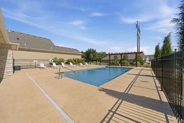 1013 E Waters Edge St, Derby, KS 67037