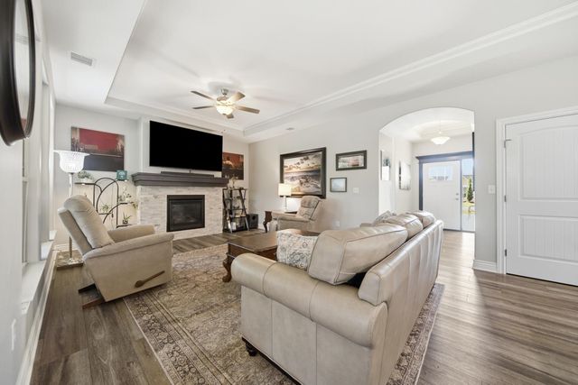 1013 E Waters Edge St, Derby, KS 67037