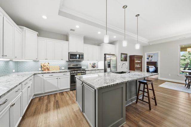 1013 E Waters Edge St, Derby, KS 67037