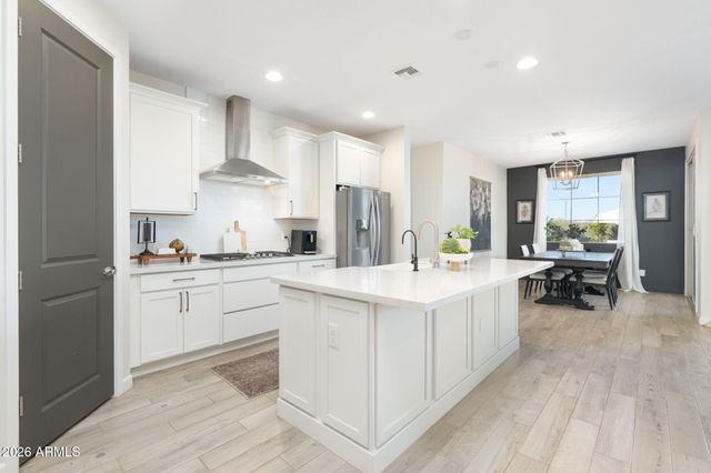 26320 N THORNHILL Drive, Peoria, AZ 85383