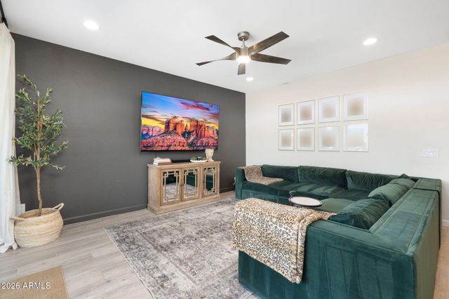 26320 N THORNHILL Drive, Peoria, AZ 85383