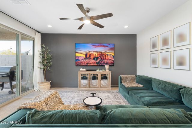 26320 N THORNHILL Drive, Peoria, AZ 85383