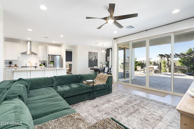 26320 N THORNHILL Drive, Peoria, AZ 85383