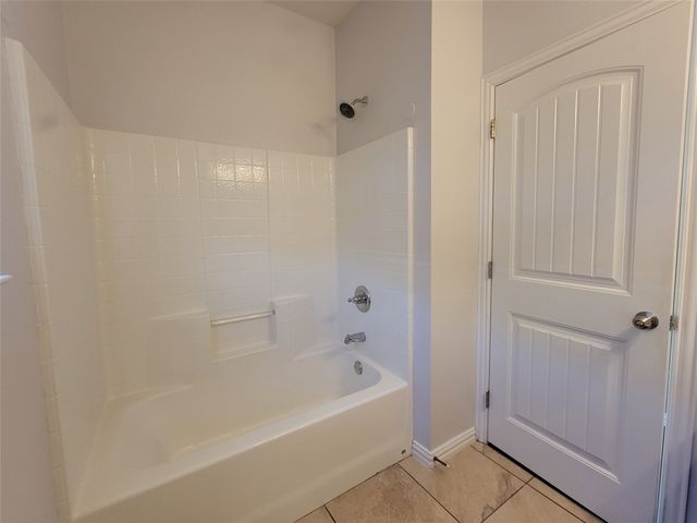 621 Marybeth Drive, Burleson, TX 76028