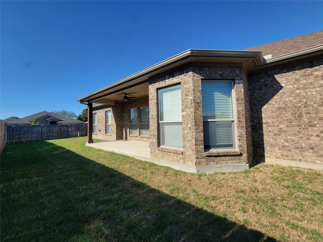 621 Marybeth Drive, Burleson, TX 76028