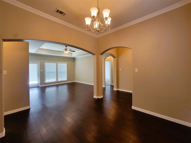 621 Marybeth Drive, Burleson, TX 76028