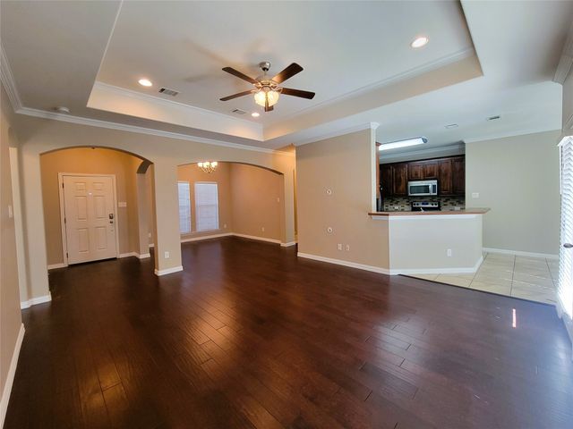 621 Marybeth Drive, Burleson, TX 76028