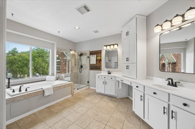 1125 Shady Knoll Lane, League City, TX 77573