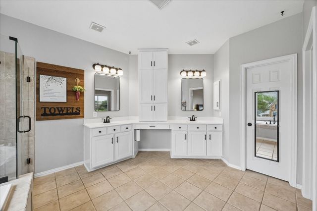 1125 Shady Knoll Lane, League City, TX 77573