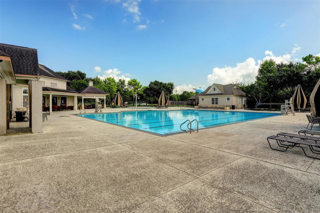 1125 Shady Knoll Lane, League City, TX 77573