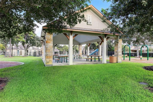 1125 Shady Knoll Lane, League City, TX 77573