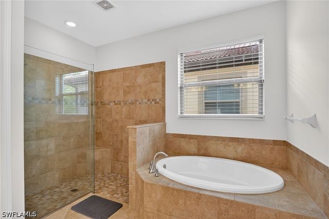 16380 Aberdeen WAY, Naples, FL 34110