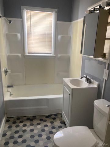 3323 Webber Street, Saginaw, MI 48601