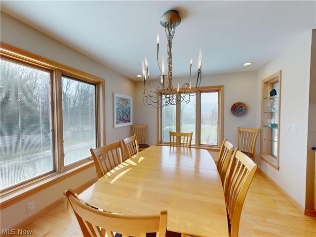 7885 Pear Tree Drive, Chesterland, OH 44026