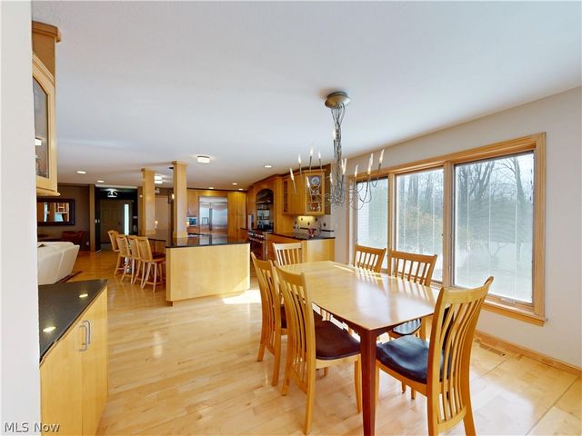 7885 Pear Tree Drive, Chesterland, OH 44026