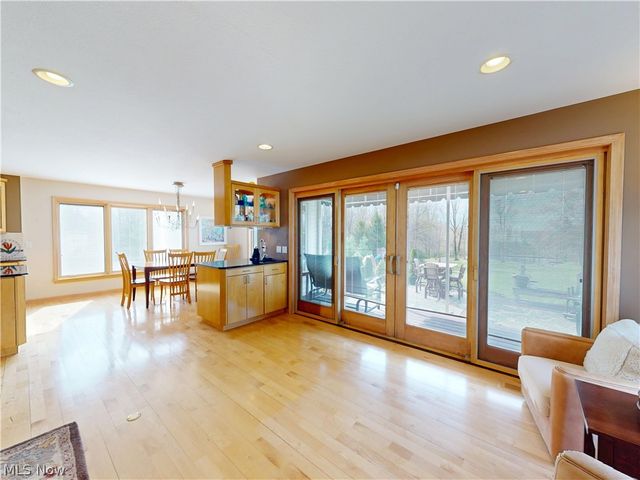 7885 Pear Tree Drive, Chesterland, OH 44026