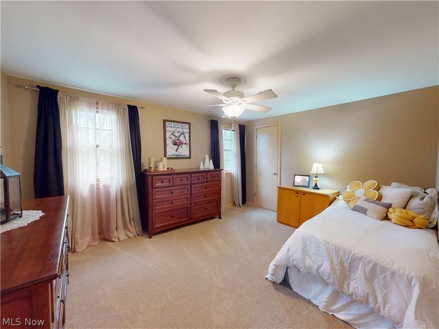 7885 Pear Tree Drive, Chesterland, OH 44026